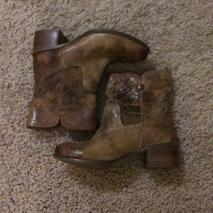 Diba True round toe ankle bootie